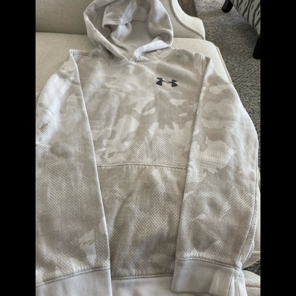 Under Armour pullover